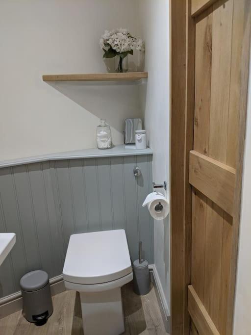 Barley - Cosy Stylish Apartment - Easy Access To Bath And Many Nearby Attractions ボックス エクステリア 写真
