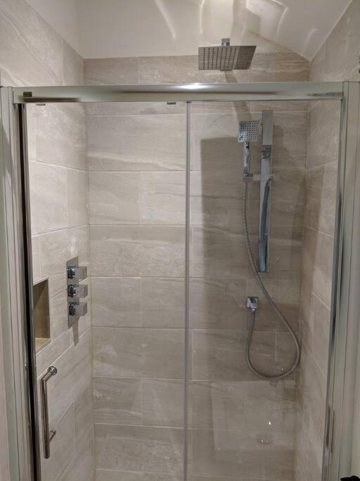 Barley - Cosy Stylish Apartment - Easy Access To Bath And Many Nearby Attractions ボックス エクステリア 写真